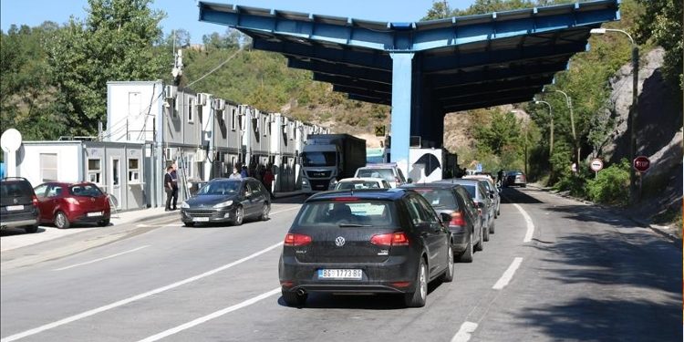 Qëndroi gati një muaj i mbyllur, hapet pikëkalimi kufitar në Jarinje