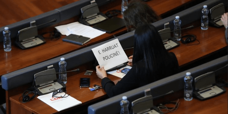 Krasniqi: Ky pushtet i dënon policët me mosmbështetje edhe kur ata sakrifikohen për sigurinë e vendit