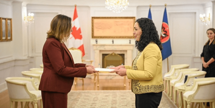 Osmani pranoi kredencialet nga ambasadorja jorezidente e Kanadasë në Kosovë