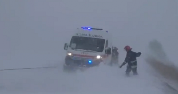 10 persona të vdekur nga stuhitë e borës në Ukrainë