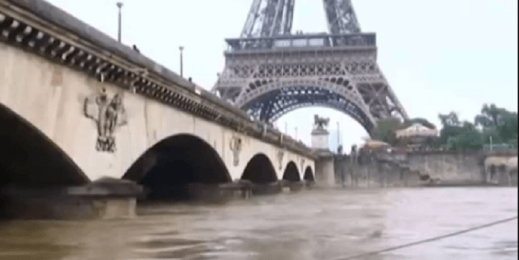Moti i keq ka shkaktuar vdekjen e të paktën 5 personave në Francë