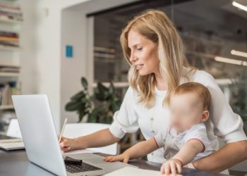 Sa mundet të ndikoj keq te fëmijët kur punon dhe ke më pak kohë për ta!