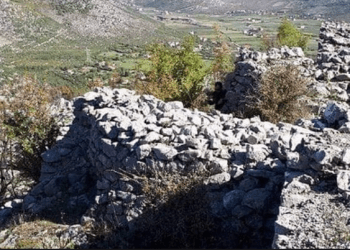 Shqipëri, Kalaja e Hotit një fortifikimi mesjetar sipas teknikës “opus incertum”