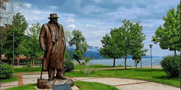 36 vjet nga vdekja Lasgush Poradecit, poetit të lirisë, dashurisë dhe liqenit