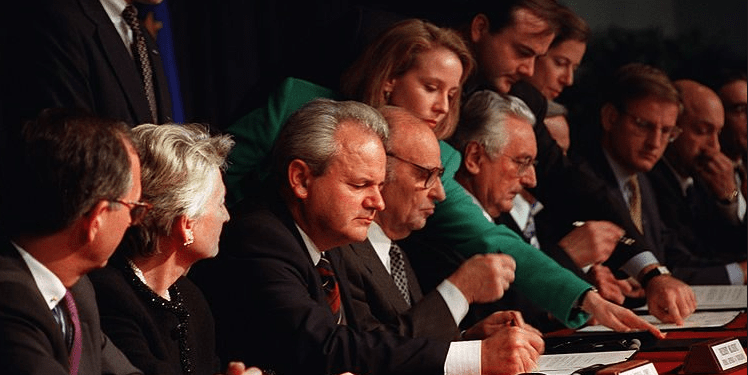 28 vjet nga Marrëveshja e Dejtonit, i dha fund luftës në Bosnje dhe Hercegovinë