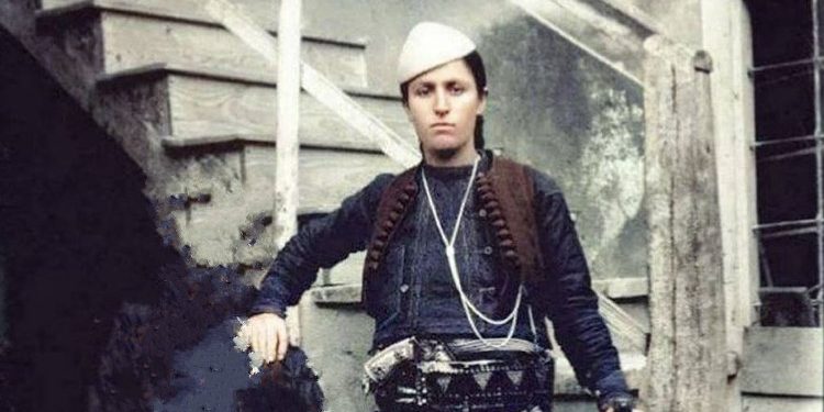 Kujtohet në ditëlindjen e saj “Heroina e Popullit”, Shotë Galica