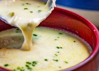 Supa e shijshme e nënës, receta që të ngroh shpirtin dhe organizmin