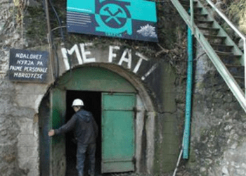 Minatorët e Artanës e ndërpresin grevën, po jo minatorët e Stan Tërgut