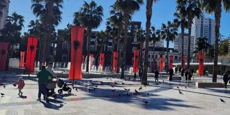 Rama në ditën e çlirimit nga fashizmi: Urime të gjithë shqiptarëve