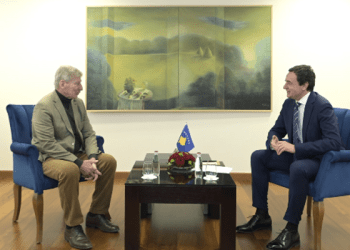 Kurti takon ish-drejtorin e USAID në Kosovë, diskutojnë rreth arsimit në Kosovë