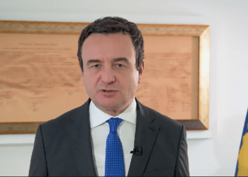 Kurti u drejtohet qytetarëve serb të Kosovës për vizat, targat dhe aplikimin në KIE
