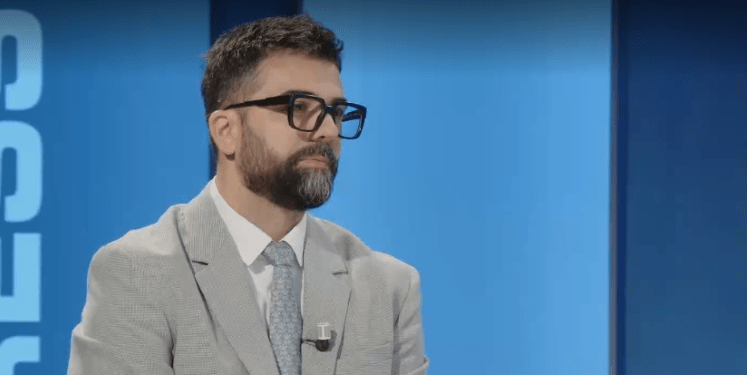 Behrami kritikon Kurtin: Sjellja iracionale fëminore dobësoi pozicionin ndërkombëtar të Kosovës