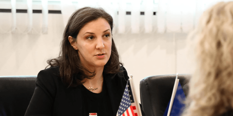 Rizvanolli takohet me Hyland, diskutuan për zhvillimin ekonomik