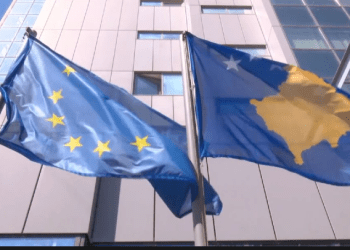 Koopman uron liberalizimin e vizave për Kosovën: Do krijohen lidhje më të forta me BE