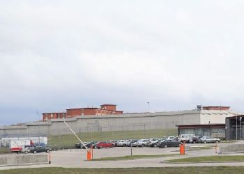 Tentuan ta rrahin Granit Plavën, Dibrani: Stafi i qendrës së paraburgimit parandalon sulmin