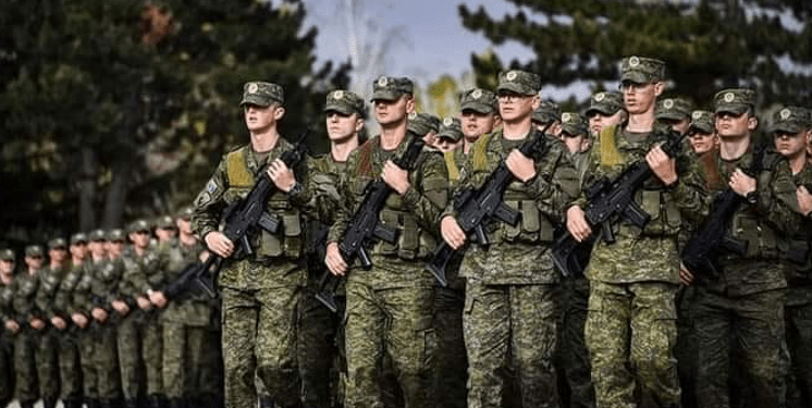 Haradinaj uron pjesëtarët e rinj të FSK, i bën thirrje Qeverisë për më shumë përkushtim