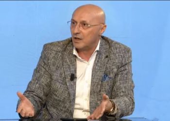 Sheholli paralajmëron revolucion nga opozita e shoqëria civile për rrëzimin e Vuçiqit