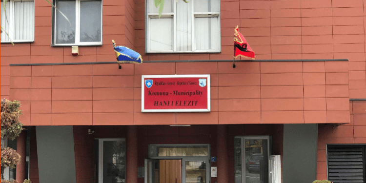 Digjet bredhi i Vitit të Ri në Hanin e Elezit, policia po punon për gjetjen e të dyshuarve