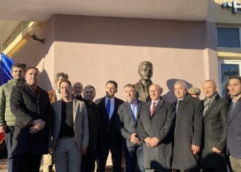 Në Kukës është inauguruar busti i heroit Hasan Prishtina