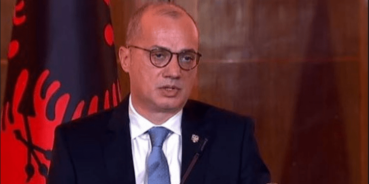 Hasani fton shqiptarët e Luginës të tregojnë pjesëmarrje masive në zgjedhje