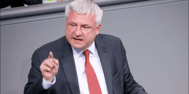 Deputeti gjerman bën thirrje që Serbia të ndëshkojë përgjegjësit për sulmin në Banjskë