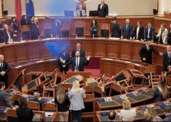 Këshilli i Mandateve: Deri në 2 muaj përjashtim për deputetët që përfshihen në skena dhune apo kaosi