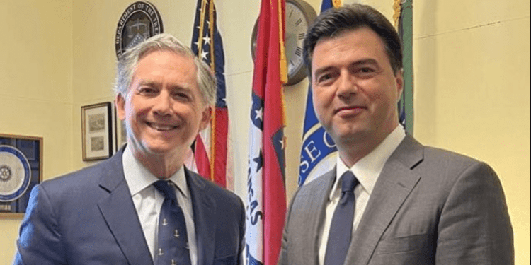 Basha dhe kongresmeni Hill takohen: PD ka prioritet mbështetjen për drejtësinë