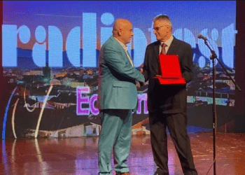 U mbajt edicioni i 14-të i Festivalit Mbarëkombëtarë “RadioFest”