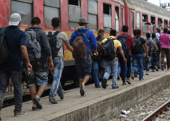 The Guardian: Sipas vlerësimeve të fundit ka 36.4 milionë refugjatë në mbarë botën