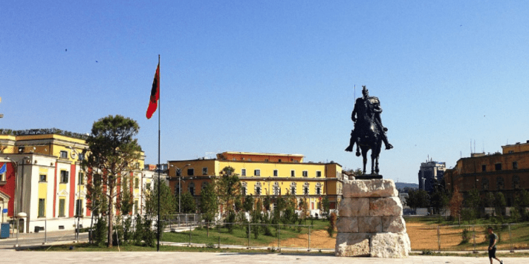 “CNN Travel”, ndër 24 vendet për t’i vizituar në 2024-ën zgjodhi edhe Shqipërinë