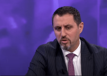 Hoxha: Radoiçiqin në asnjë mënyrë nuk do ta dorëzojë Serbia