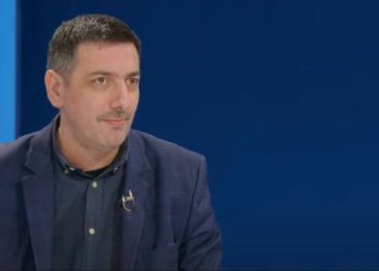 Nga 2 vite burgim për 3 të akuzuarit që sulmuan gazetarin Valon Syla