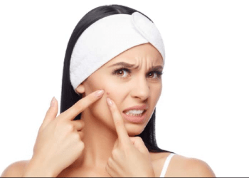 Këto janë disa gjëra që ne i bëjmë përditë që mund të na rrezikojnë shëndetin