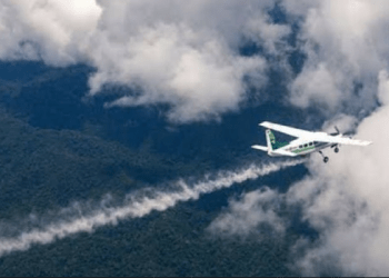 Ajri i ndotur, Pakistani përdor shi artificial në tentative për të rregulluar gjendjen