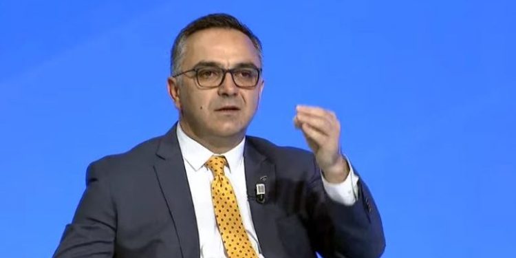 Tahiri: Kurti nuk është konsisten në dialog
