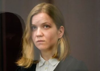 Dënohet me 27 vjet burgim gruaja ruse për vrasjen e blogerit pro-luftës në Ukrainë