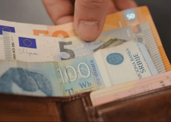 SHBA thirrje Kosovës për shqyrtimin e ndalimit të përdorimit të dinarit serb