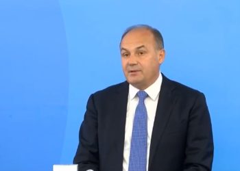 Hoxha: Jusufi, Bardhoshi e Kadriu, 3 ideologët dhe frymëzuesit e UÇK-së