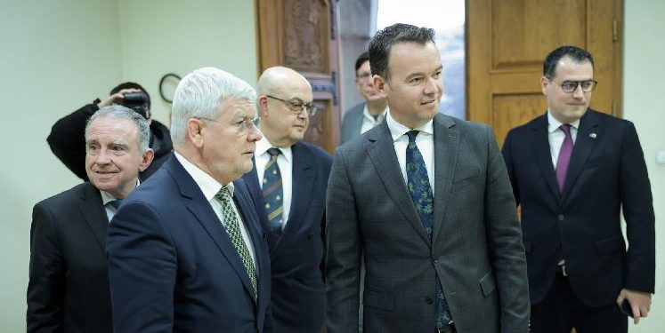 Peci e pret homologun e tij bullgar në Rahovec, vera e Kosovës pjesë e tryezave bullgare