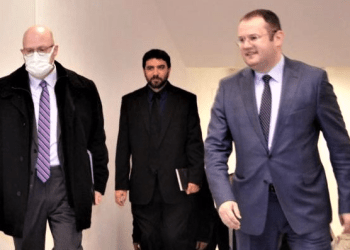 Ndalimi i dinarit serb, Hovenier takon Ismailin, diskutojnë për rregulloren e re të BQK-së