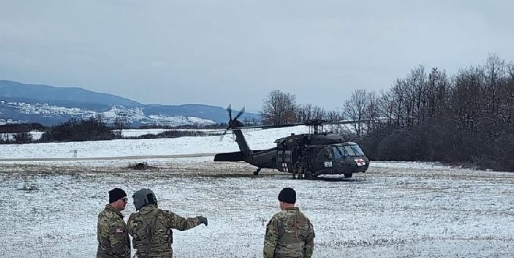 KFOR-i amerikan trajnon anëtarët e Shërbimit të Kërkim-Shpëtimit Malor të Kosovës