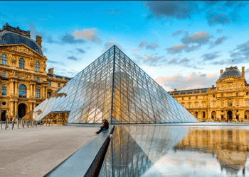 Muzeu i Luvrit rrit çmimin e biletave