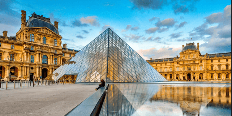 Muzeu i Luvrit rrit çmimin e biletave