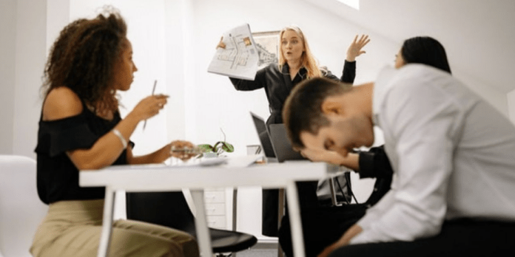 Si të sillemi me njerëz toksikë me të cilët ballafaqohemi çdo ditë!