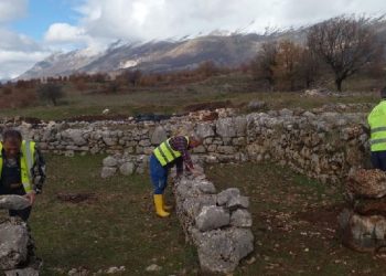 Fillojnë punimet për mirëmbajtje në Parkun Antigone në Gjirokastër