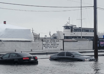 Përmbytjet në SHBA, nivelet e ujit arritën 4 metra duke shënuar shifra rekorde