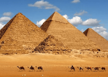 Brenda piramidave, këto janë gjërat më të çuditshme që janë gjetur