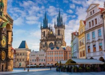 Presidenti i Polonisë dhe qeveria në mosmarrëveshje për shkarkimin e prokurorit