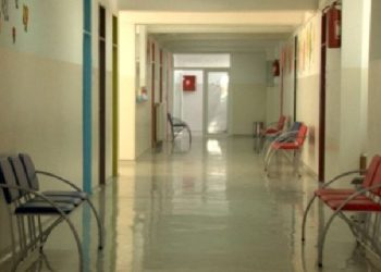 Mbeturina të shumta pranë QKMF-së në Veternik