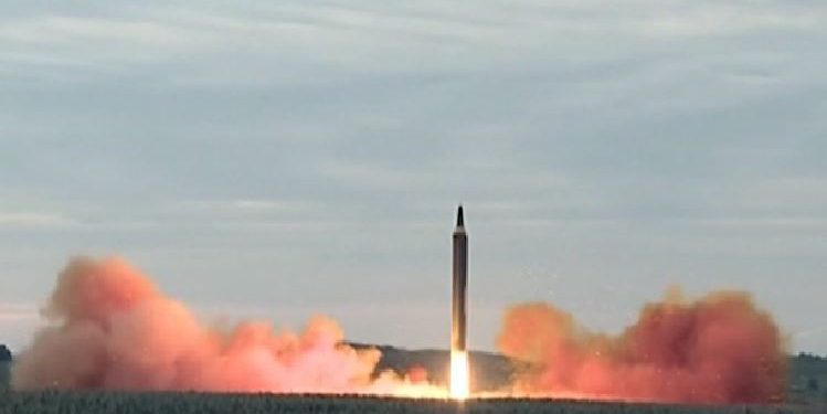 SHBA: Rusia ka marrë raketa balistike nga Koreja e Veriut për luftën e vet në Ukrainë